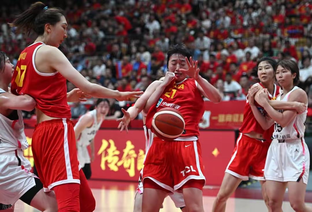 MK体育- 亚特兰大窗口期篮板制胜;志在NBA总决赛名次提升;悬念犹存;更衣室氛围转暖