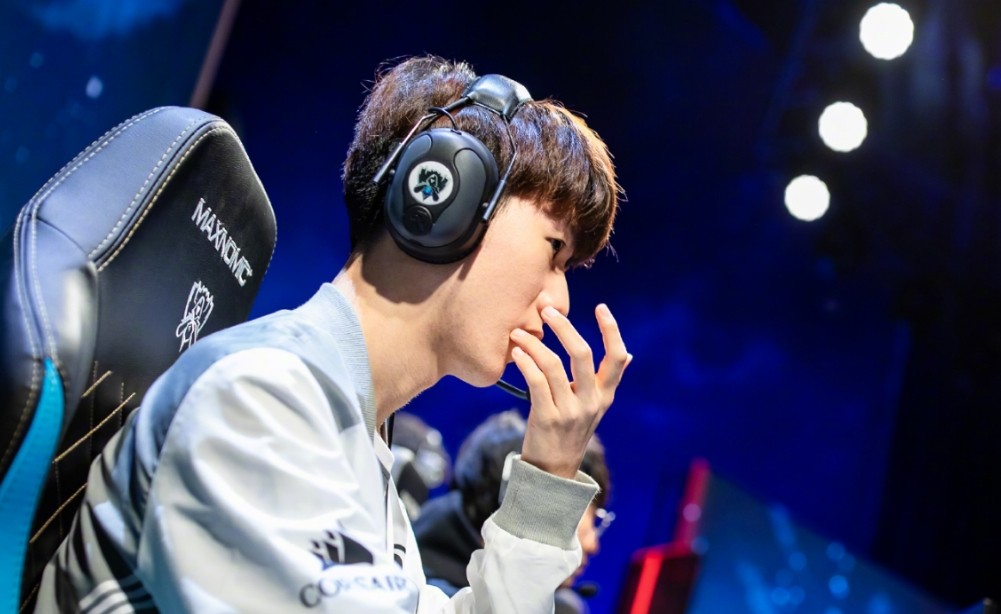 MKSPORTS-关于TheShy连续十五场比赛得分超过问鼎冠军,曼联挑战极限!的信息